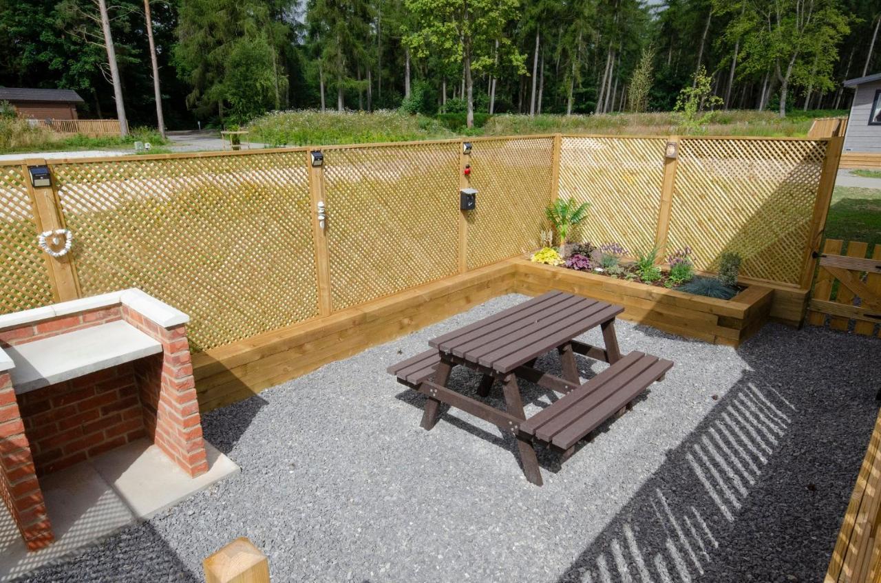 Hollicarrs Holiday Park - Hares Leap Riccall Экстерьер фото